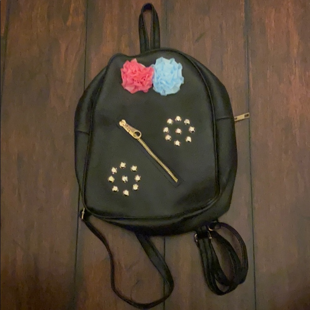 Gift bundle - Picture 2 of 2